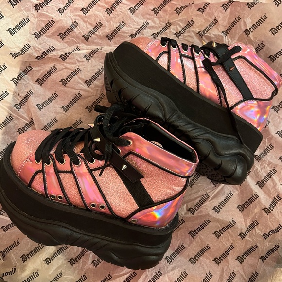 NIB Demonia Neptune 100 Pink Black Iridescent Sparkly Platform Alt Rave Shoes - Picture 3 of 8